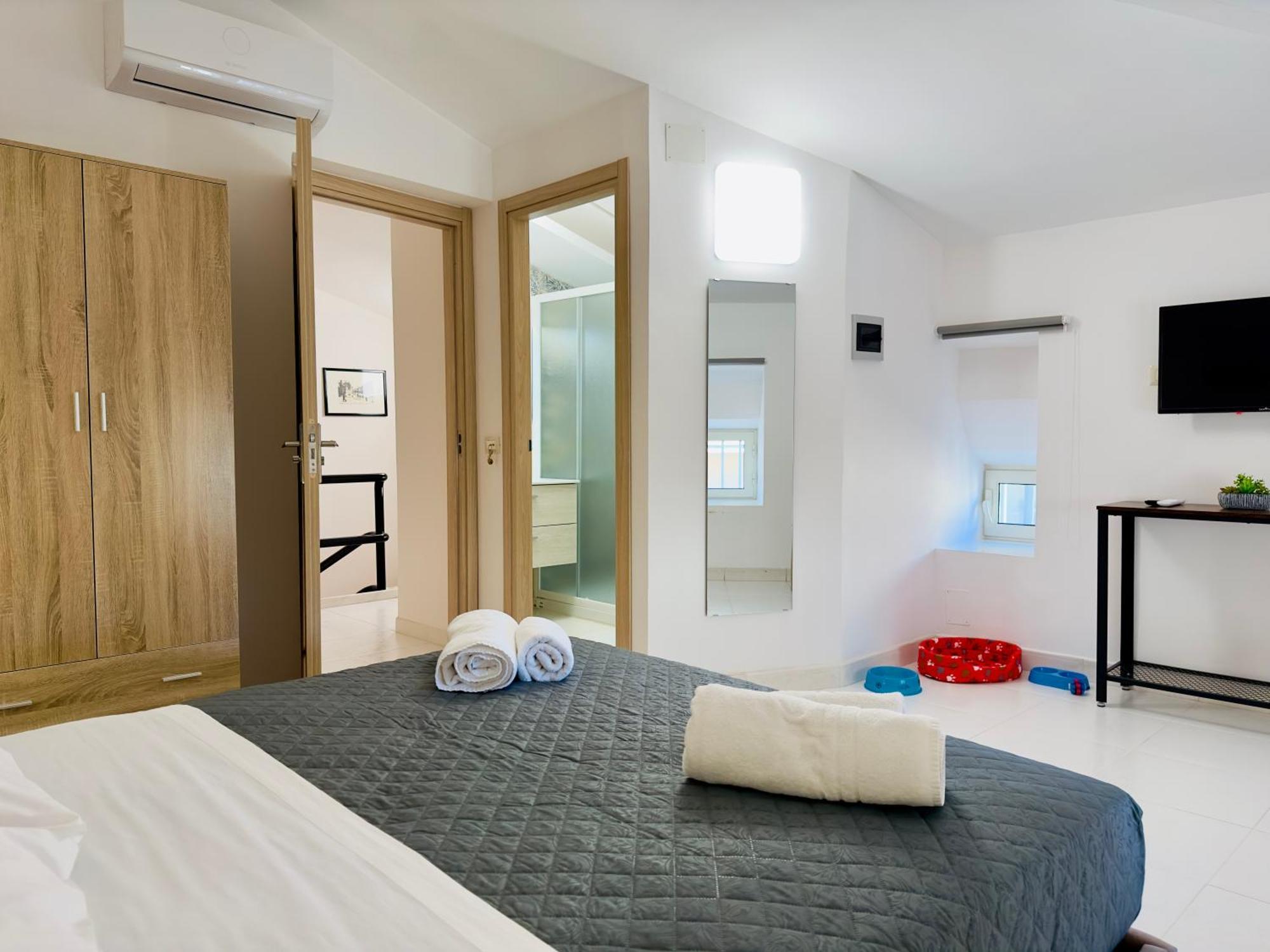 Unique Rooms In Centro Citta Bagno Privato E Climatizzatore Ragusa Exterior photo