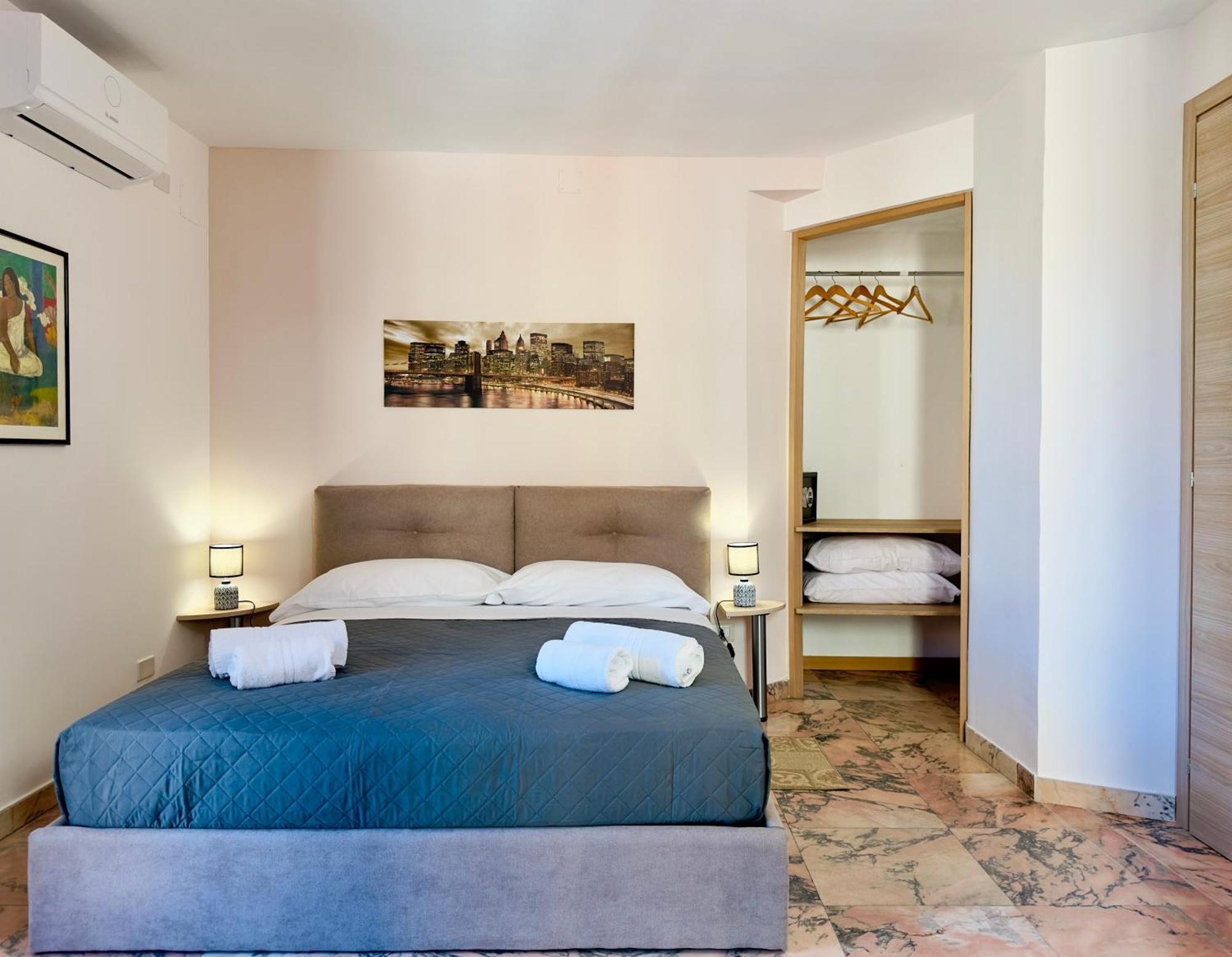 Unique Rooms In Centro Citta Bagno Privato E Climatizzatore Ragusa Exterior photo